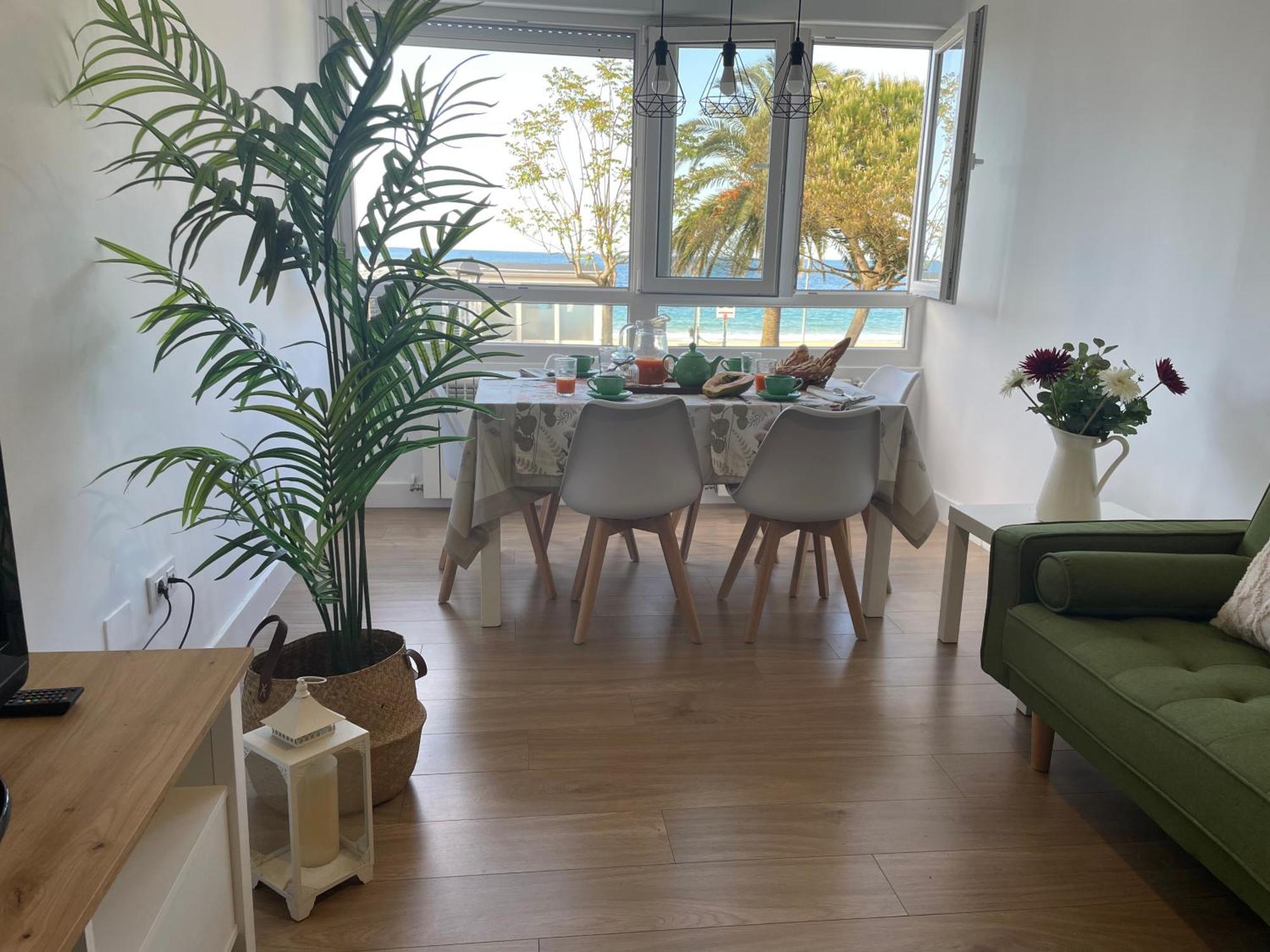 Apartamento Comillas Beach ภายนอก รูปภาพ