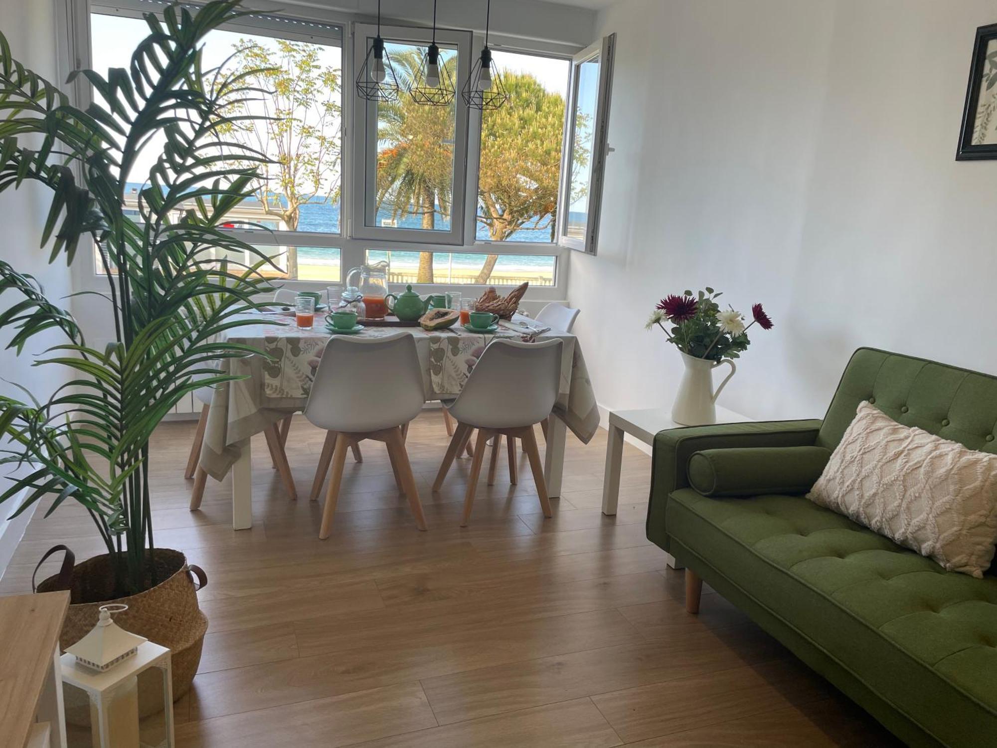 Apartamento Comillas Beach ภายนอก รูปภาพ