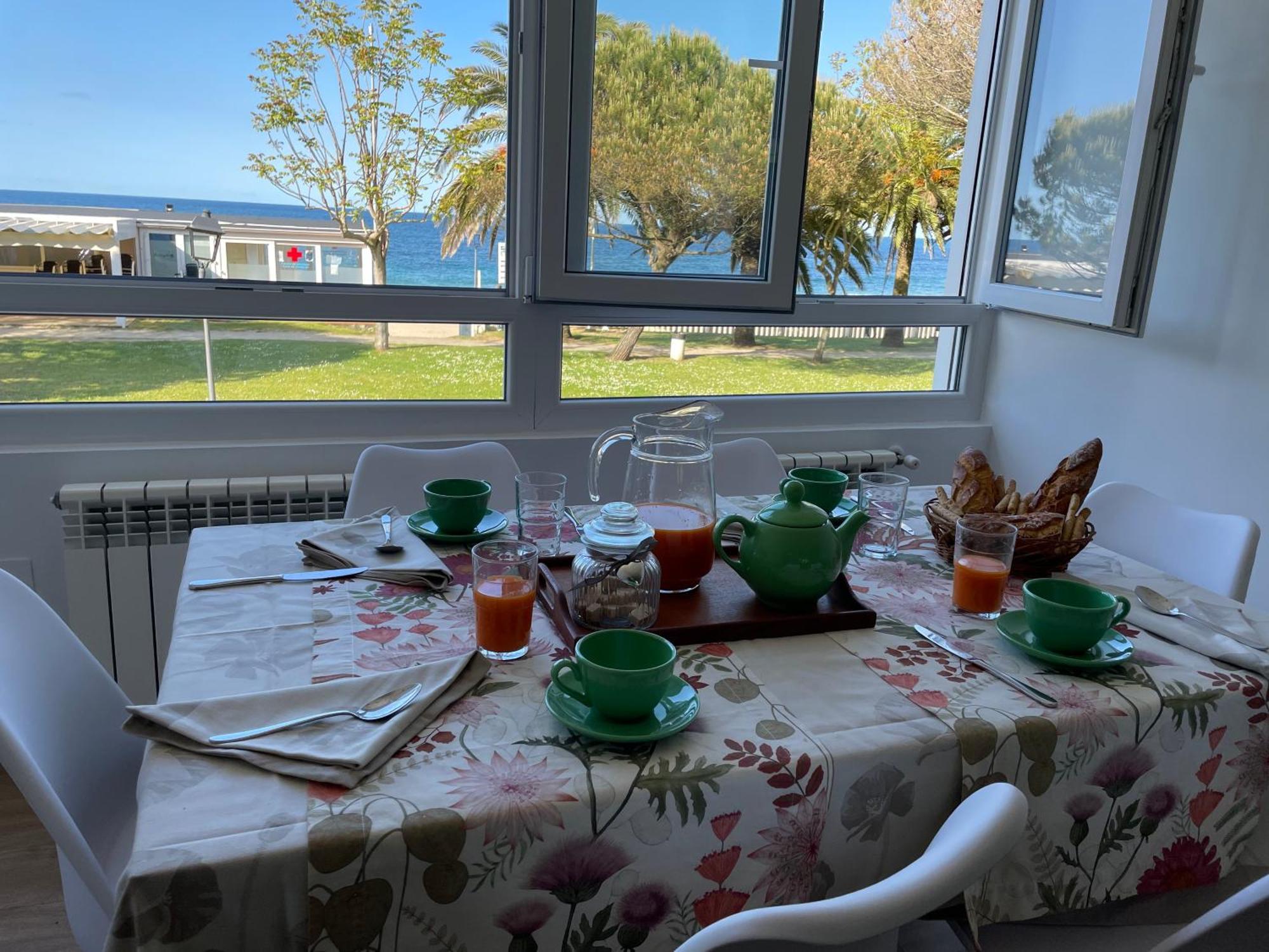 Apartamento Comillas Beach ภายนอก รูปภาพ